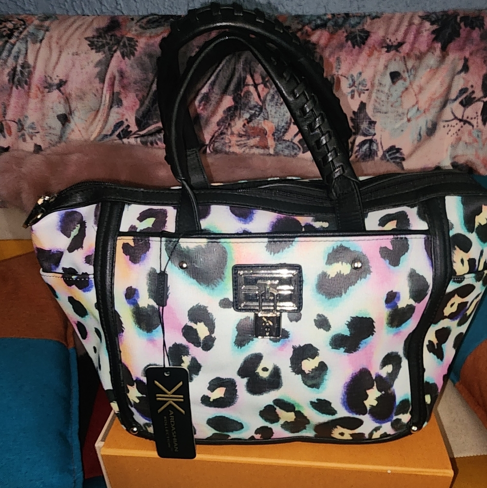 FLASH SALE Kardashian NWT Rare find Large leopard print bag